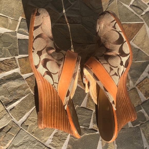 COACH Signature Brown Logo Bethany Wedge Mules 5.5 - Picture 3 of 11